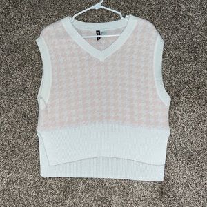 oversized sweater vest knitted